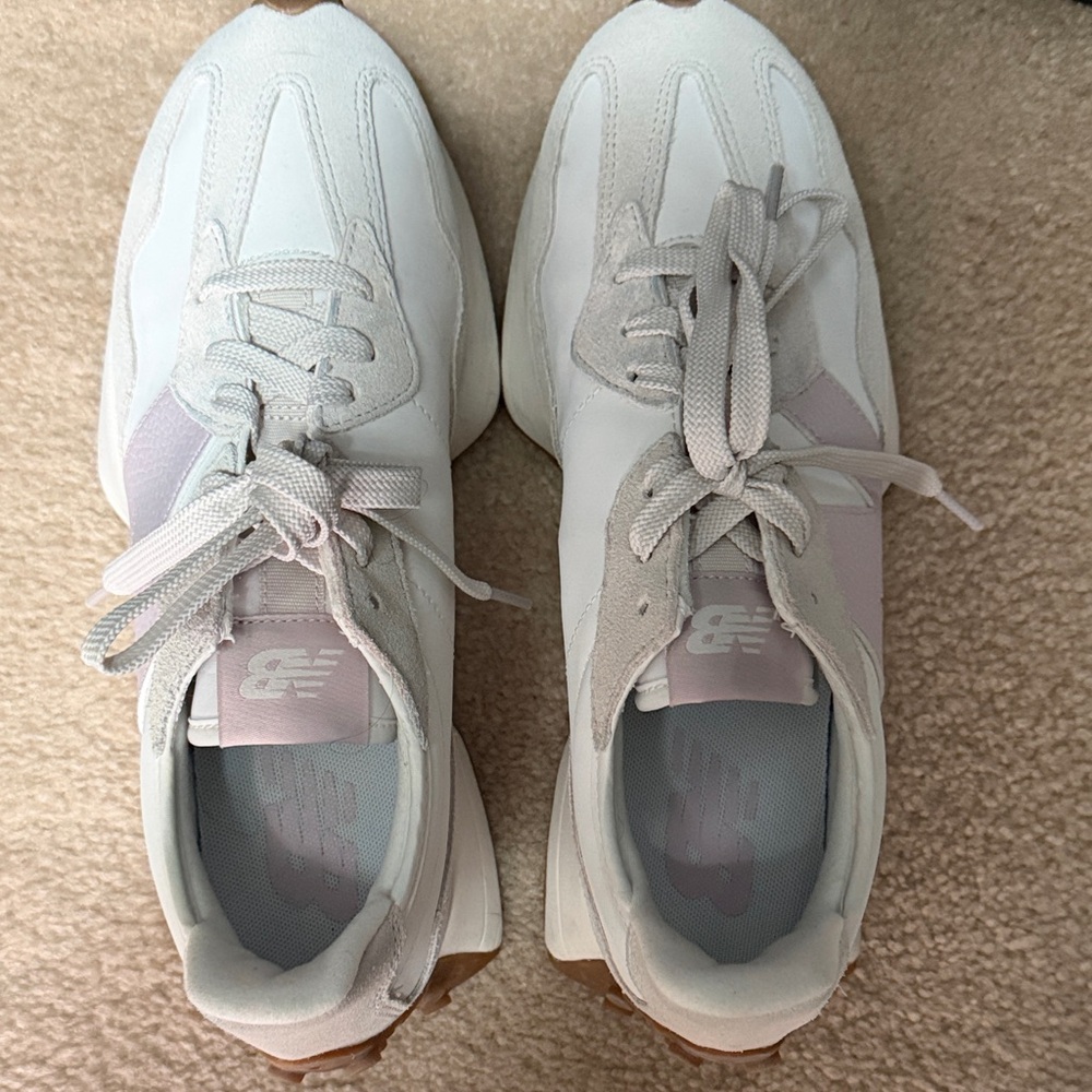 New Balance 327 Women's 9.5 White and Light Pink Sneakers - Picture 2 of 7